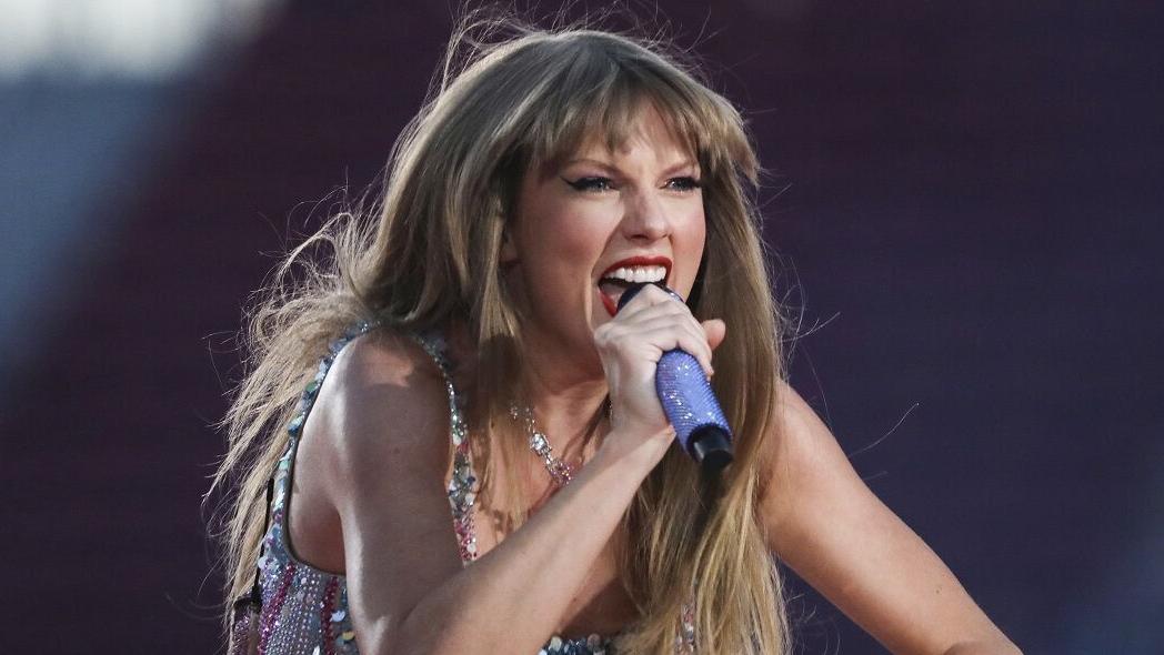 Taylor Swift urged to postpone LA concerts in solidarity with striking California hotel workers